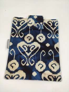 Buchhülle - Buchtasche mit Drucknopf  ***  Batik Blau