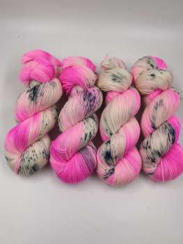 Vorbestellung  -   Einöder Merino  Socke  *** Neon Streusel PINK