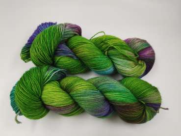 Preview: Der Klassiker 4 fach - Sockenwolle  -   GRÜNES BUNT