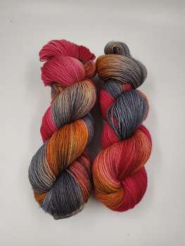 Der Klassiker 4 fach - Sockenwolle  -   GRAUES ROTBRAUN