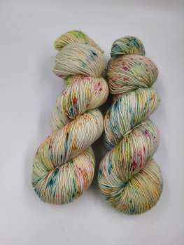 Die " Softe High Twist " Einöder Merino  Socke  *** Wilde Sprenkel