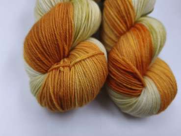 Preview: Einöder Merino  Socke  *** ORANGES WEIDENGRÜN