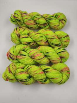 Preview: Einöder Merino  Socke  ***  Neon Konfetti Grün