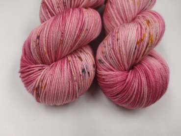 Preview: Einöder Merino  Socke  *** ERDBEER FRAPPE