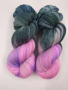 " Die Robuste " Merinosockenwolle **** PINKES TEAL