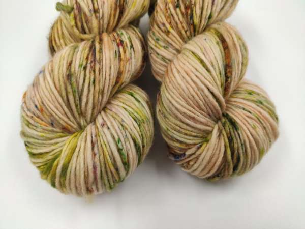 NONPLUSULTRA  100% Merino  ***   GESPRENKELTES  KAMEL    ( Mützen )