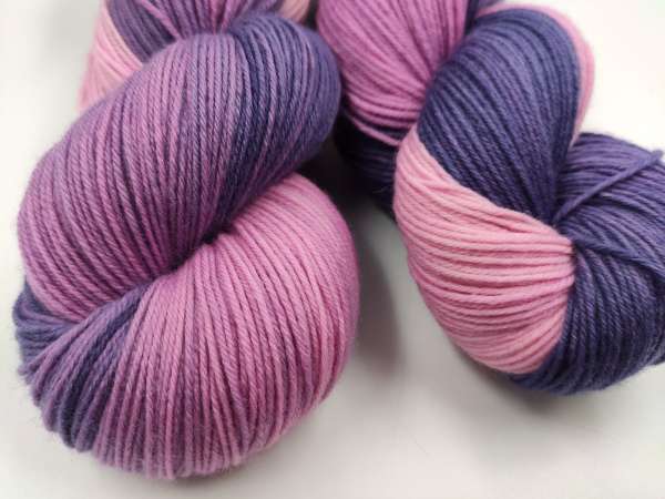 " Die Feine " Merinosockenwolle  *** LILAC
