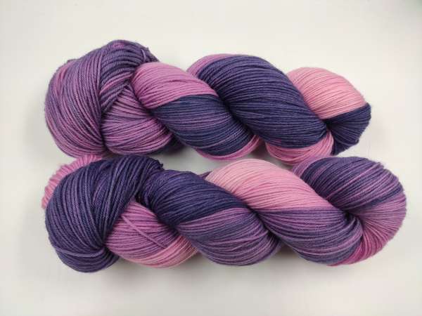 " Die Feine " Merinosockenwolle  *** LILAC