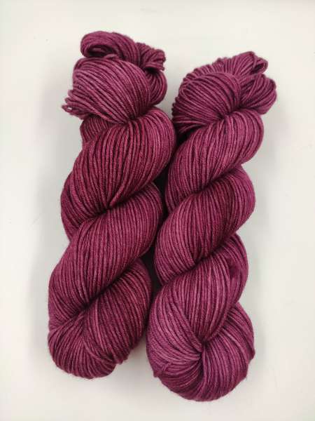 Brando DK Light Worsted  -  ROTER WEIN