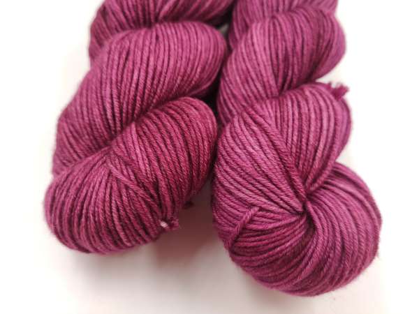 Brando DK Light Worsted  -  ROTER WEIN