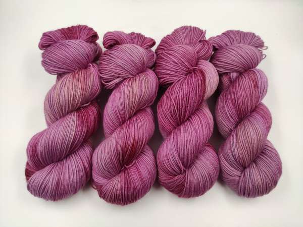 New Zealand Polwarth -  MAULBEERE