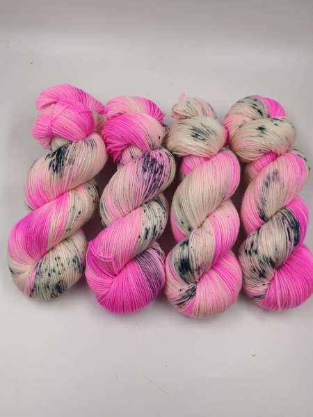 Vorbestellung  -   Einöder Merino  Socke  *** Neon Streusel PINK