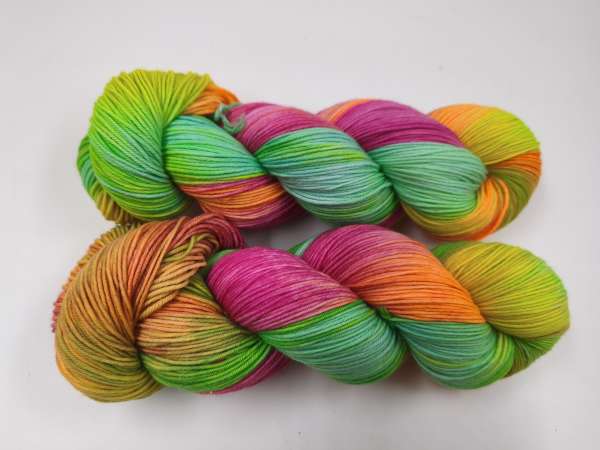 Die " Softe High Twist " Einöder Merino  Socke  *** FARBSPIEL