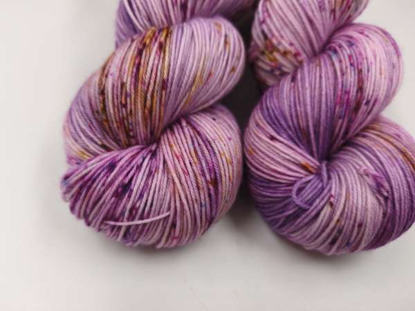 Die " Softe High Twist " Einöder Merino  Socke  *** Wildes Rosepink