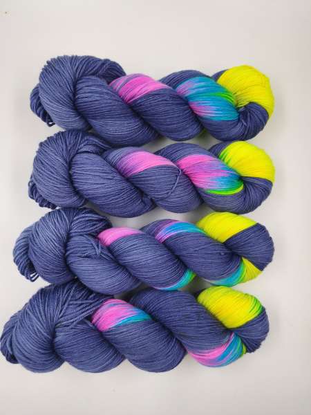 Einöder Merino  Socke  *** Wilde Elly * Stiefmütterchen