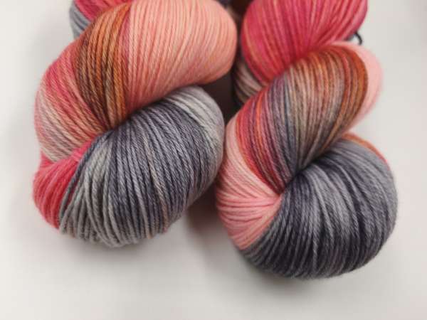 Einöder Merino  Socke  *** GRAUES ROT