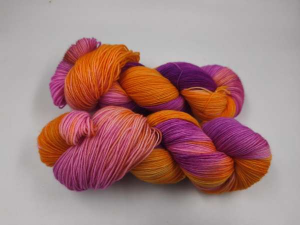 " Die Robuste " Merinosockenwolle **** PURPLEPINKES ORANGE